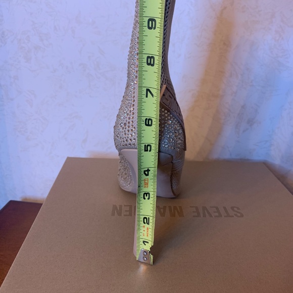 Steve Madden Maxwelle Blush Ankle Boots, Size 11 - Picture 9 of 9